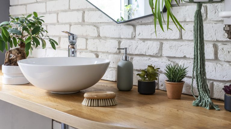 Are Wood Countertops a Good Choice for Your Bathroom Vanity? Tips for Success