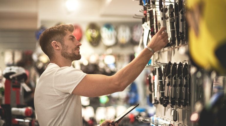 Tractor Supply: Leading Retailer with 2,300 Locations