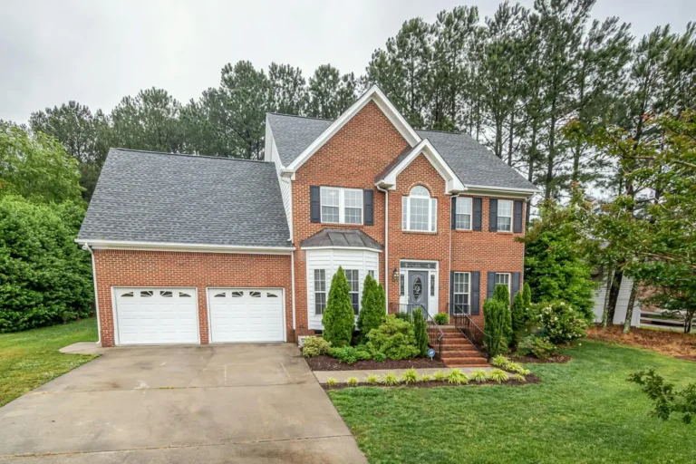 Transforming Tree Stumps into Functional Elements in Your Yard